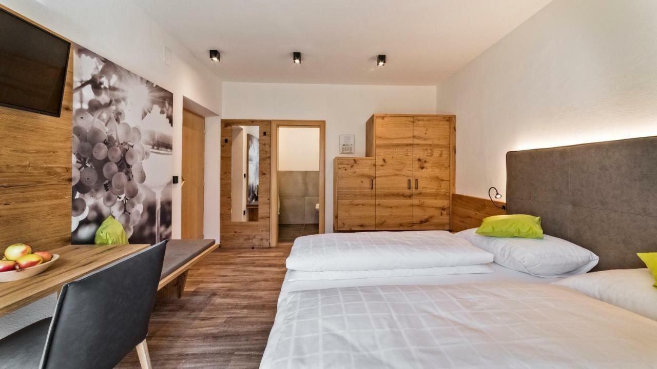 Hotel Garni Sonngart Andriano Eksteriør billede