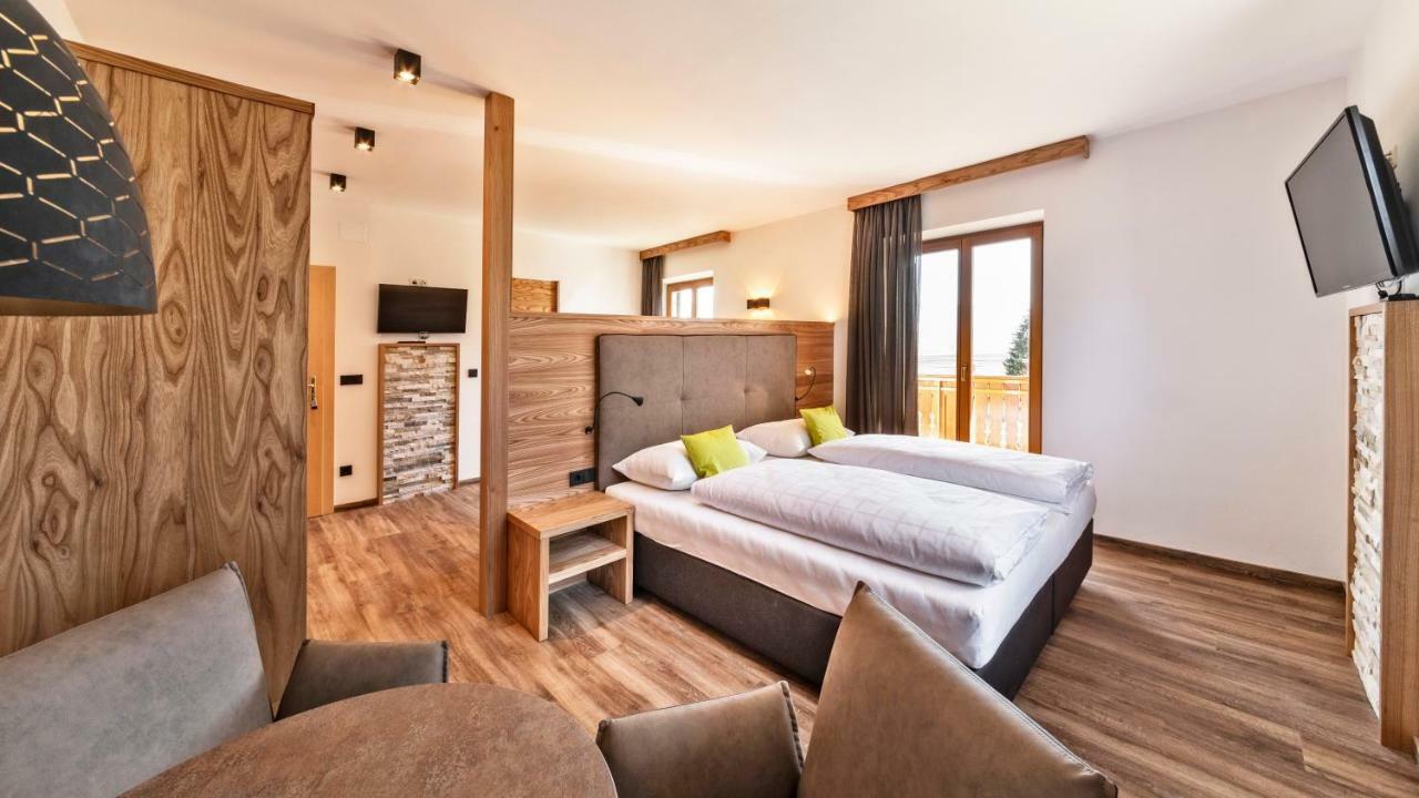 Hotel Garni Sonngart Andriano Eksteriør billede
