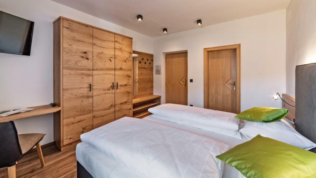 Hotel Garni Sonngart Andriano Eksteriør billede